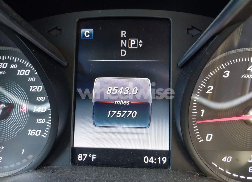 Photo 15 of 2015 Mercedes-benz C 300 4MATIC/LUXURY 4MATIC/SPORT 4MATIC (VIN 55SWF4KB9FU024790)