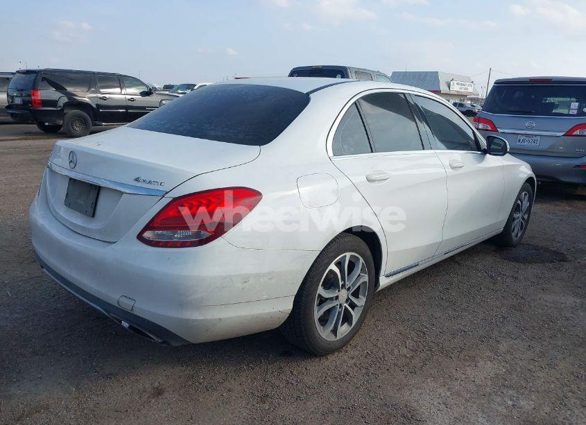 Photo 4 of 2015 Mercedes-benz C 300 4MATIC/LUXURY 4MATIC/SPORT 4MATIC (VIN 55SWF4KB9FU024790)