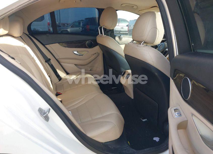 Photo 8 of 2015 Mercedes-benz C 300 4MATIC/LUXURY 4MATIC/SPORT 4MATIC (VIN 55SWF4KB9FU024790)