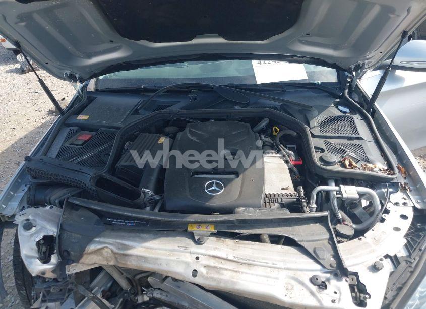 Photo 10 of 2015 Mercedes-benz C 300 4MATIC/LUXURY 4MATIC/SPORT 4MATIC (VIN 55SWF4KB9FU030749)