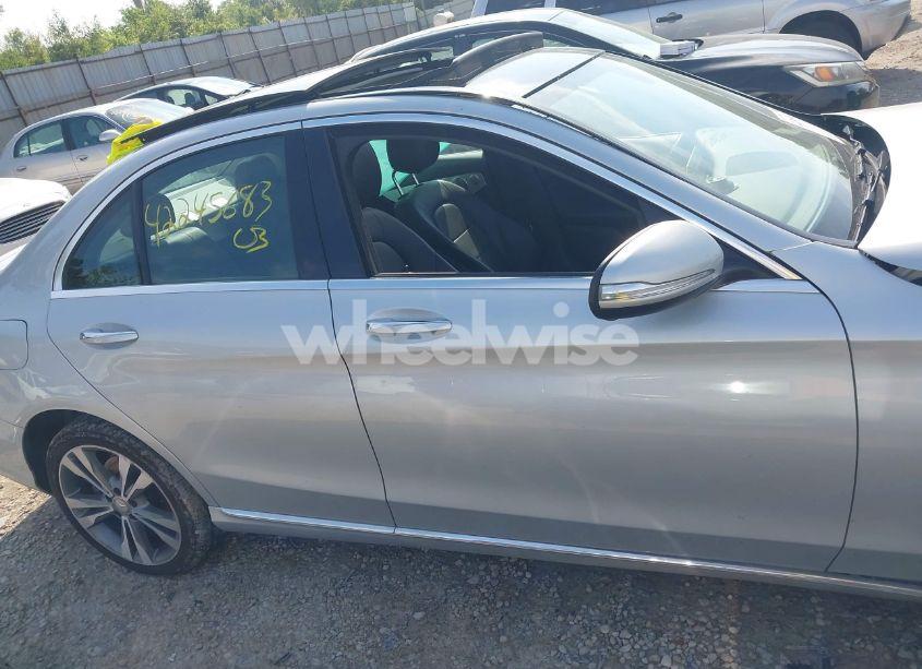 Photo 13 of 2015 Mercedes-benz C 300 4MATIC/LUXURY 4MATIC/SPORT 4MATIC (VIN 55SWF4KB9FU030749)