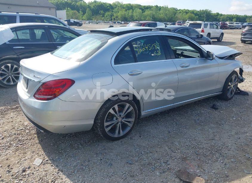 Photo 4 of 2015 Mercedes-benz C 300 4MATIC/LUXURY 4MATIC/SPORT 4MATIC (VIN 55SWF4KB9FU030749)