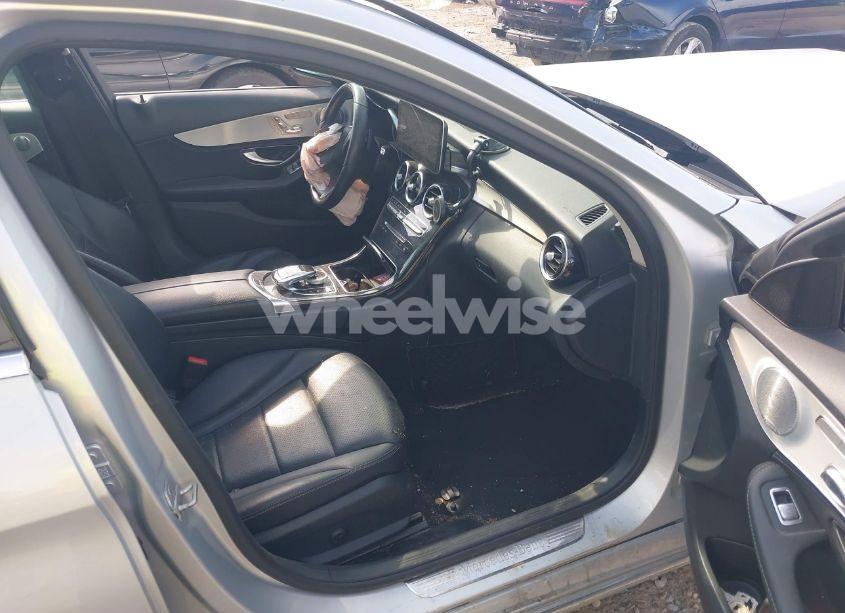 Photo 5 of 2015 Mercedes-benz C 300 4MATIC/LUXURY 4MATIC/SPORT 4MATIC (VIN 55SWF4KB9FU030749)