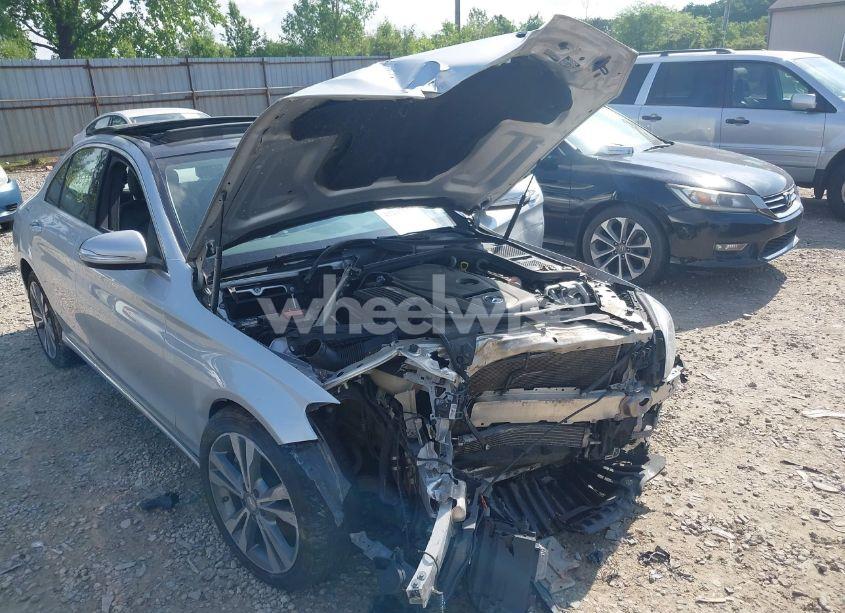 Photo 6 of 2015 Mercedes-benz C 300 4MATIC/LUXURY 4MATIC/SPORT 4MATIC (VIN 55SWF4KB9FU030749)