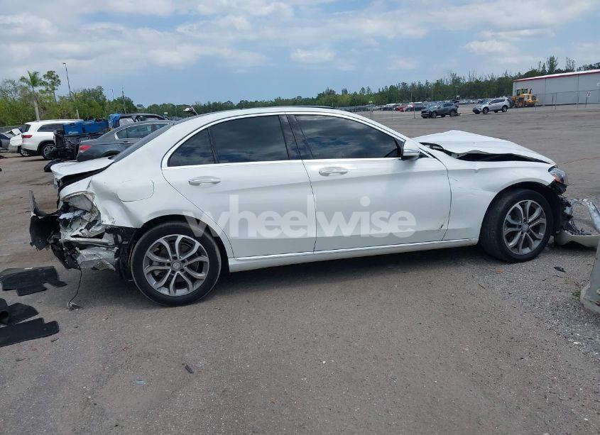 Photo 12 of 2015 Mercedes-benz C 300 4MATIC/LUXURY 4MATIC/SPORT 4MATIC (VIN 55SWF4KB9FU033439)