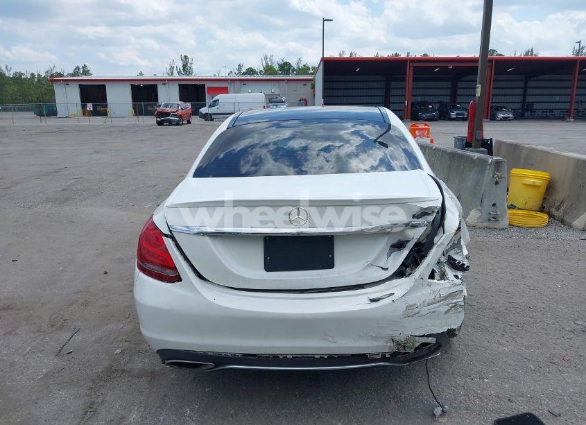 Photo 15 of 2015 Mercedes-benz C 300 4MATIC/LUXURY 4MATIC/SPORT 4MATIC (VIN 55SWF4KB9FU033439)