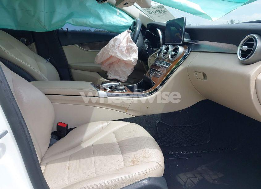 Photo 5 of 2015 Mercedes-benz C 300 4MATIC/LUXURY 4MATIC/SPORT 4MATIC (VIN 55SWF4KB9FU033439)