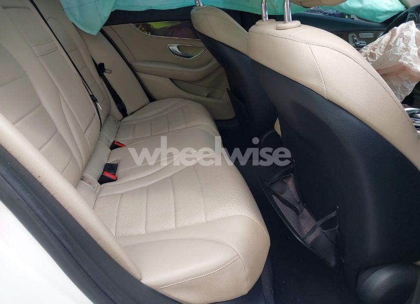 Photo 8 of 2015 Mercedes-benz C 300 4MATIC/LUXURY 4MATIC/SPORT 4MATIC (VIN 55SWF4KB9FU033439)