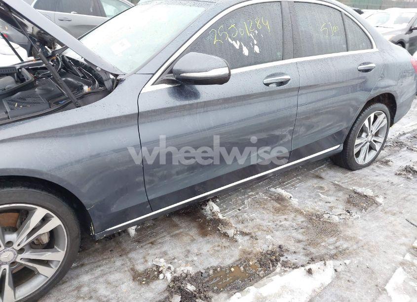 Photo 6 of 2015 Mercedes-benz C 300 4MATIC/LUXURY 4MATIC/SPORT 4MATIC (VIN 55SWF4KB9FU079627)