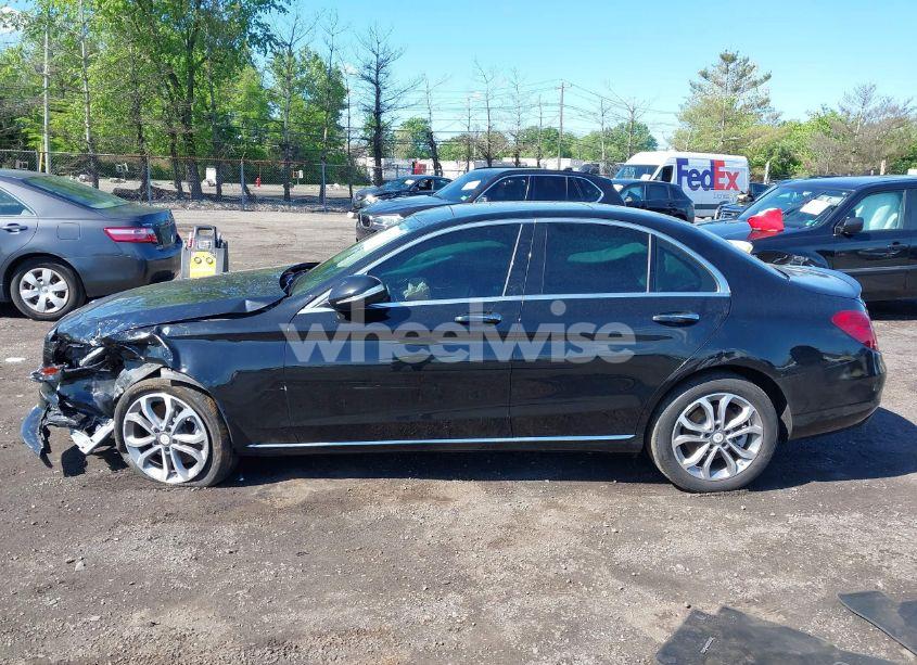 Photo 15 of 2015 Mercedes-benz C 300 4MATIC/LUXURY 4MATIC/SPORT 4MATIC (VIN 55SWF4KB9FU080101)