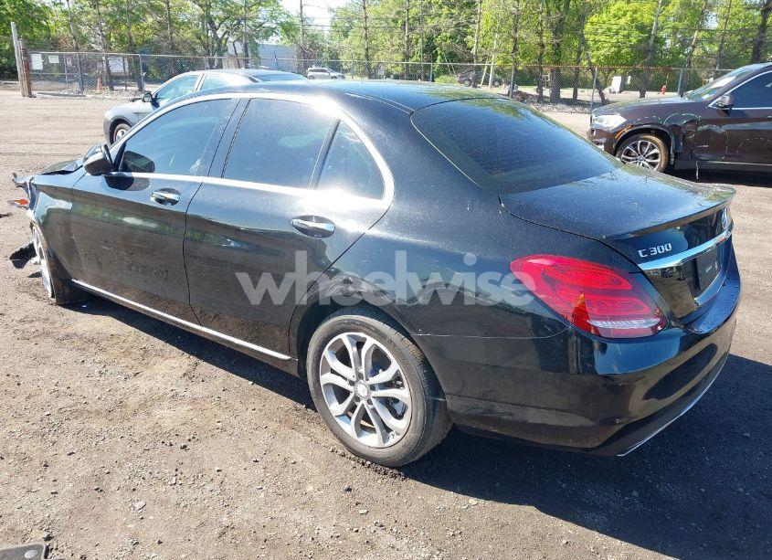 Photo 3 of 2015 Mercedes-benz C 300 4MATIC/LUXURY 4MATIC/SPORT 4MATIC (VIN 55SWF4KB9FU080101)