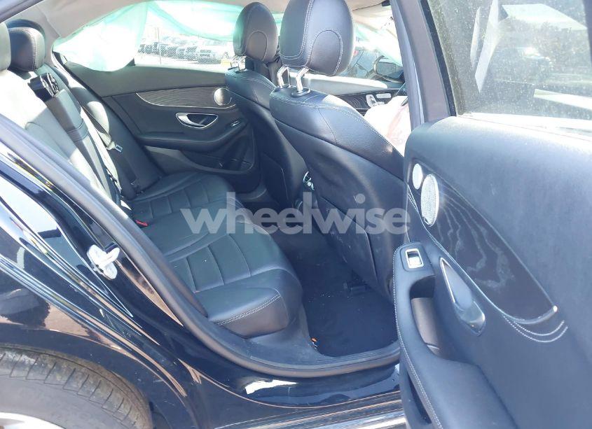 Photo 8 of 2015 Mercedes-benz C 300 4MATIC/LUXURY 4MATIC/SPORT 4MATIC (VIN 55SWF4KB9FU080101)