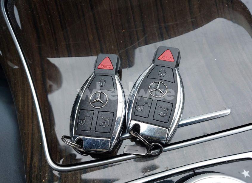 Photo 11 of 2015 Mercedes-benz C 300 4MATIC/LUXURY 4MATIC/SPORT 4MATIC (VIN 55SWF4KB9FU094676)