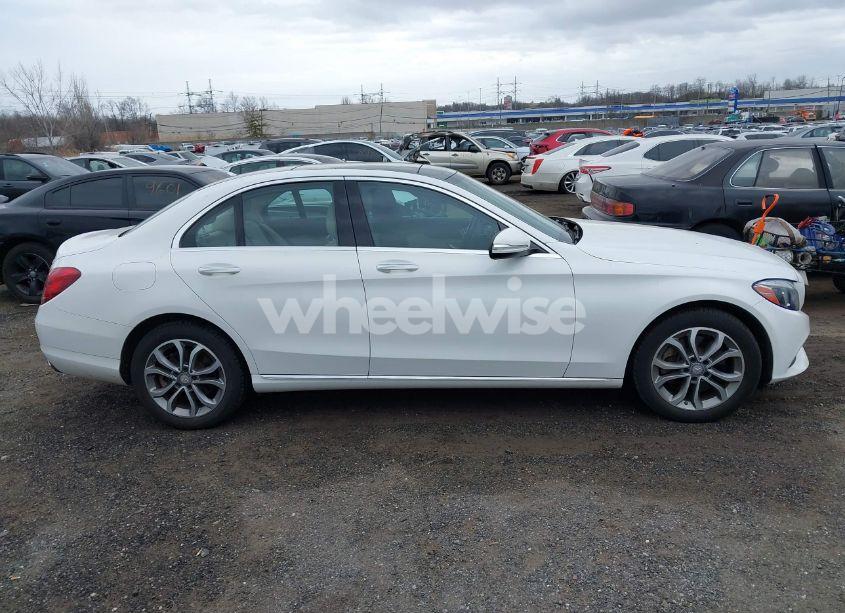 Photo 13 of 2015 Mercedes-benz C 300 4MATIC/LUXURY 4MATIC/SPORT 4MATIC (VIN 55SWF4KB9FU094676)