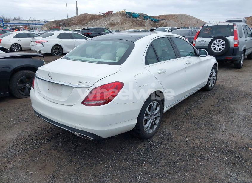 Photo 4 of 2015 Mercedes-benz C 300 4MATIC/LUXURY 4MATIC/SPORT 4MATIC (VIN 55SWF4KB9FU094676)