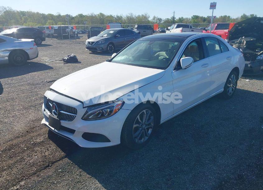 Photo 2 of 2016 Mercedes-benz C 300 4MATIC/LUXURY 4MATIC/SPORT 4MATIC (VIN 55SWF4KB9GU110165)