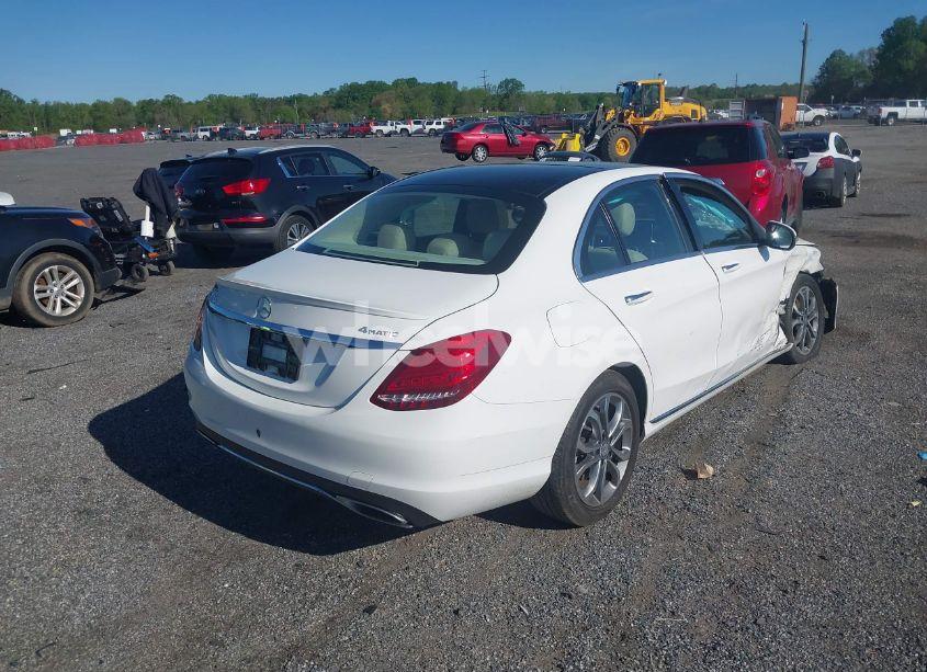 Photo 4 of 2016 Mercedes-benz C 300 4MATIC/LUXURY 4MATIC/SPORT 4MATIC (VIN 55SWF4KB9GU110165)