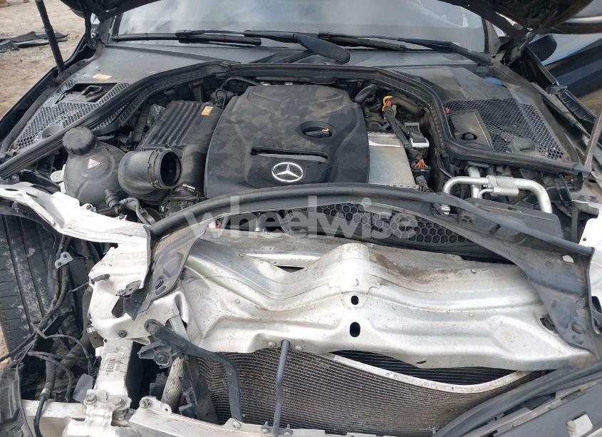 Photo 10 of 2016 Mercedes-benz C 300 4MATIC/LUXURY 4MATIC/SPORT 4MATIC (VIN 55SWF4KB9GU136524)