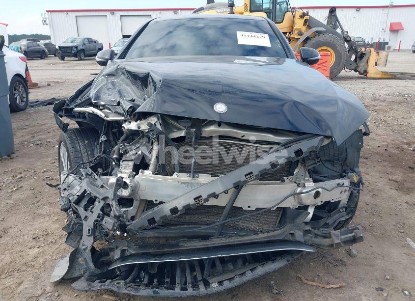 Photo 12 of 2016 Mercedes-benz C 300 4MATIC/LUXURY 4MATIC/SPORT 4MATIC (VIN 55SWF4KB9GU136524)