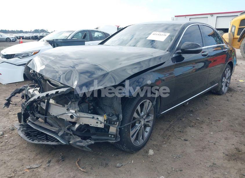 Photo 2 of 2016 Mercedes-benz C 300 4MATIC/LUXURY 4MATIC/SPORT 4MATIC (VIN 55SWF4KB9GU136524)