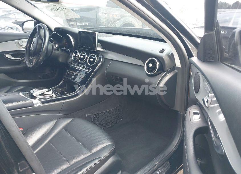 Photo 5 of 2016 Mercedes-benz C 300 4MATIC/LUXURY 4MATIC/SPORT 4MATIC (VIN 55SWF4KB9GU136524)