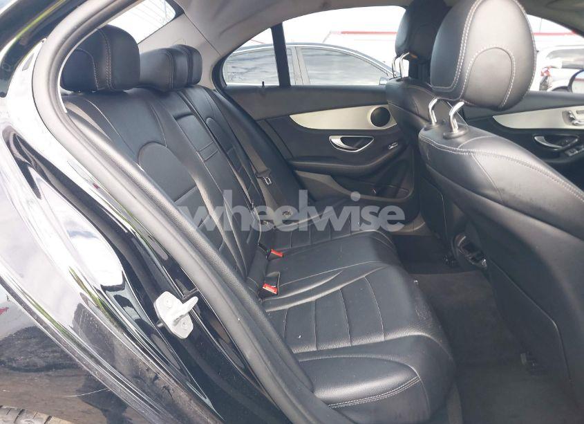 Photo 8 of 2016 Mercedes-benz C 300 4MATIC/LUXURY 4MATIC/SPORT 4MATIC (VIN 55SWF4KB9GU136524)