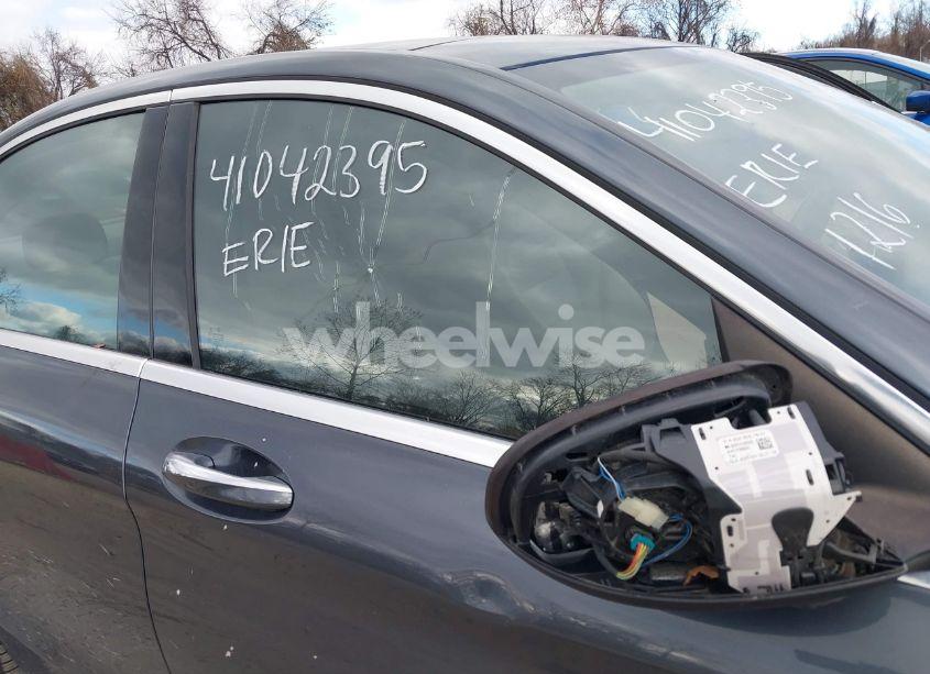 Photo 19 of 2016 Mercedes-benz C 300 4MATIC/LUXURY 4MATIC/SPORT 4MATIC (VIN 55SWF4KB9GU140489)