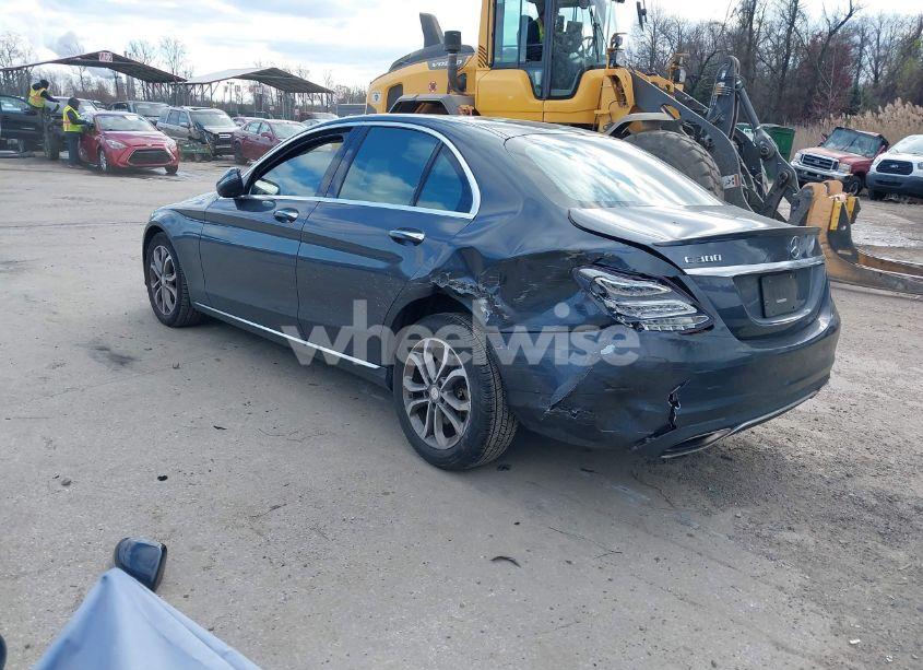 Photo 3 of 2016 Mercedes-benz C 300 4MATIC/LUXURY 4MATIC/SPORT 4MATIC (VIN 55SWF4KB9GU140489)