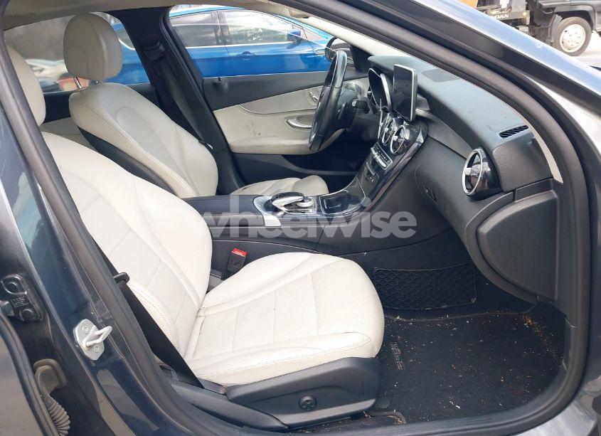 Photo 5 of 2016 Mercedes-benz C 300 4MATIC/LUXURY 4MATIC/SPORT 4MATIC (VIN 55SWF4KB9GU140489)