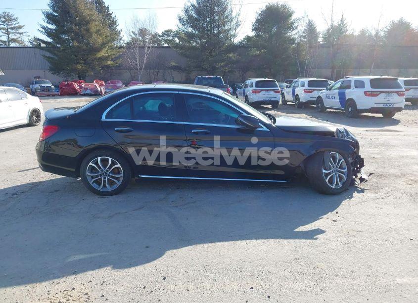 Photo 13 of 2016 Mercedes-benz C 300 4MATIC/LUXURY 4MATIC/SPORT 4MATIC (VIN 55SWF4KB9GU141545)