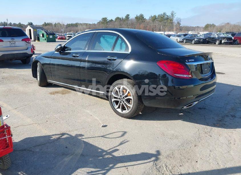 Photo 3 of 2016 Mercedes-benz C 300 4MATIC/LUXURY 4MATIC/SPORT 4MATIC (VIN 55SWF4KB9GU141545)