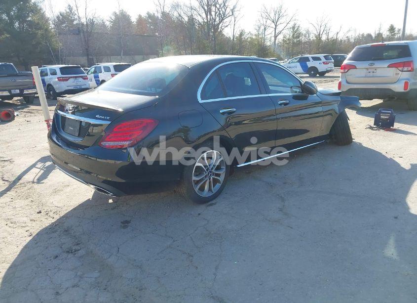 Photo 4 of 2016 Mercedes-benz C 300 4MATIC/LUXURY 4MATIC/SPORT 4MATIC (VIN 55SWF4KB9GU141545)