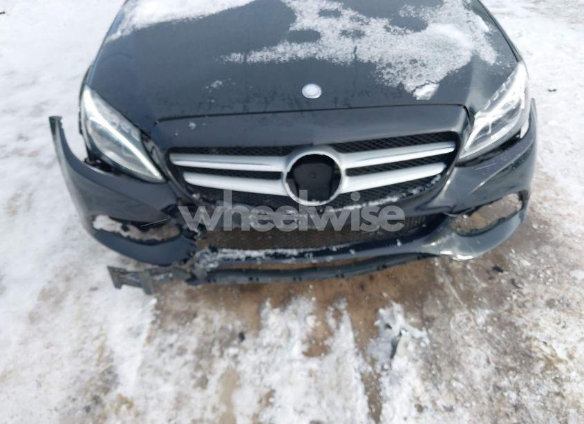 Photo 6 of 2017 Mercedes-benz C 300 4MATIC/LUXURY 4MATIC/SPORT 4MATIC (VIN 55SWF4KB9HU193114)