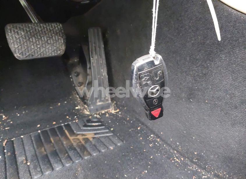 Photo 11 of 2018 Mercedes-benz C 300 4MATIC (VIN 55SWF4KB9JU243063)