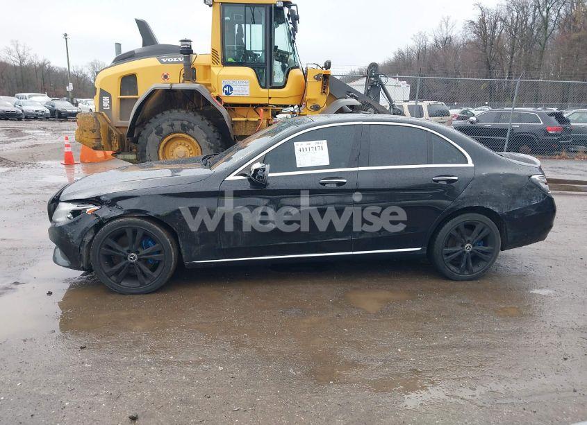 Photo 14 of 2018 Mercedes-benz C 300 4MATIC (VIN 55SWF4KB9JU243063)