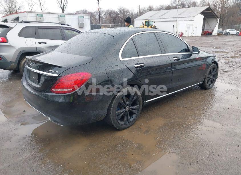 Photo 4 of 2018 Mercedes-benz C 300 4MATIC (VIN 55SWF4KB9JU243063)