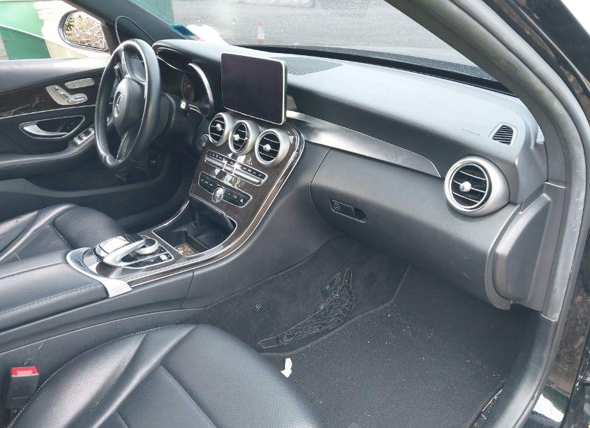 Photo 5 of 2018 Mercedes-benz C 300 4MATIC (VIN 55SWF4KB9JU244309)