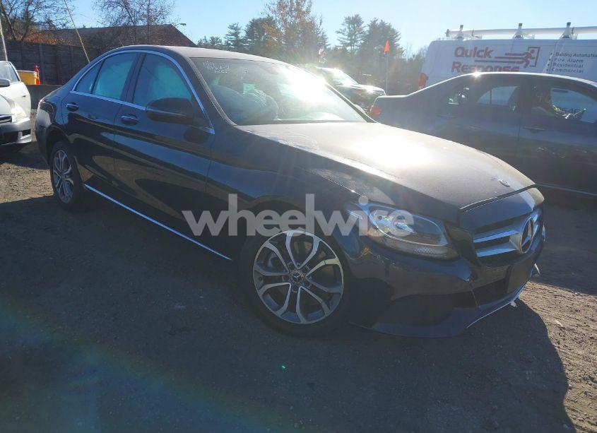 2018 Mercedes-benz C 300 4MATIC (VIN 55SWF4KB9JU260025) main photo
