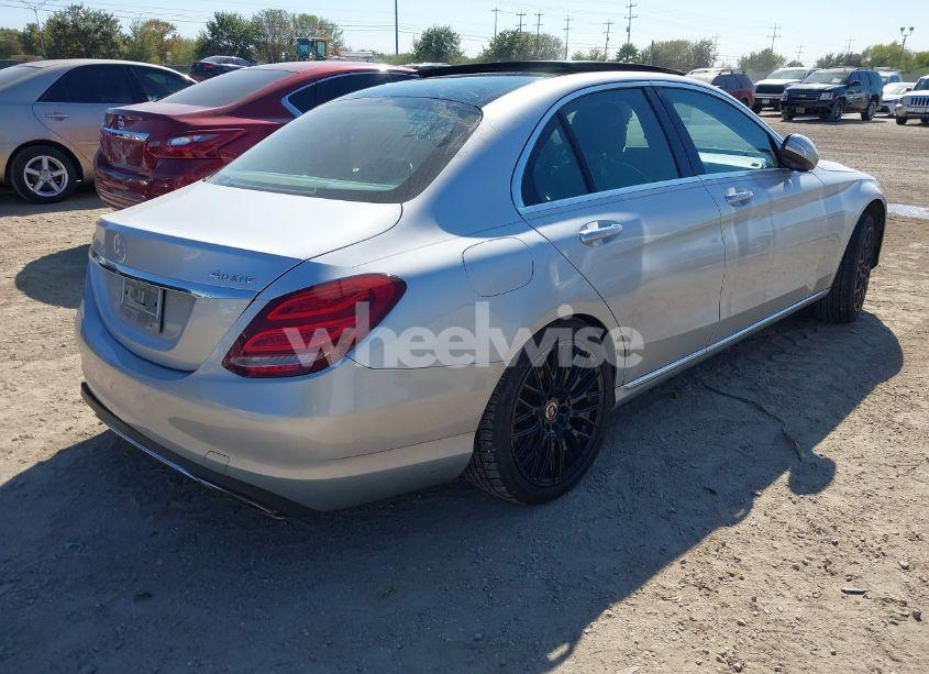 Photo 4 of 2015 Mercedes-benz C 300 4MATIC/LUXURY 4MATIC/SPORT 4MATIC (VIN 55SWF4KBXFU000546)
