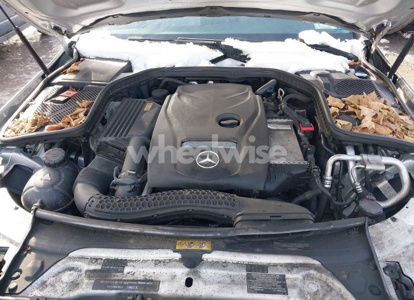 Photo 10 of 2015 Mercedes-benz C 300 4MATIC/LUXURY 4MATIC/SPORT 4MATIC (VIN 55SWF4KBXFU001549)