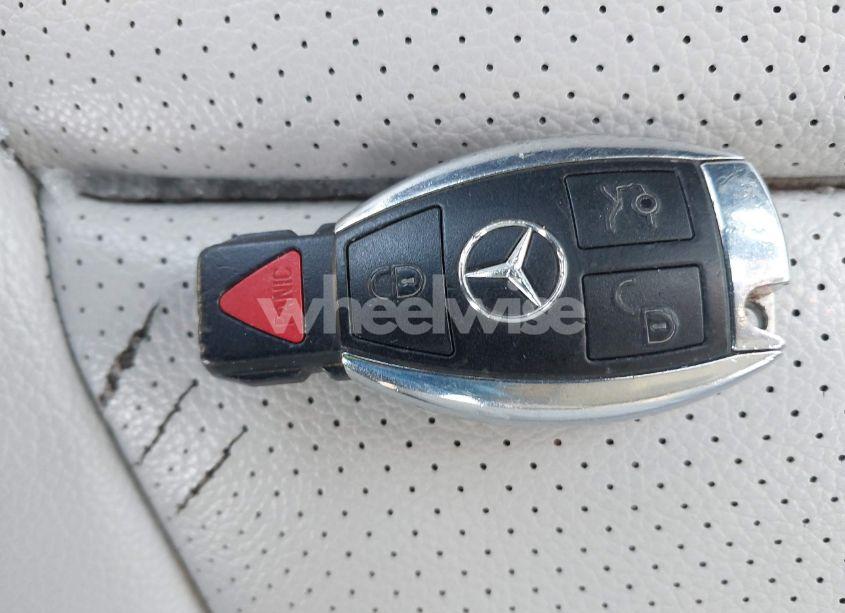 Photo 11 of 2015 Mercedes-benz C 300 4MATIC/LUXURY 4MATIC/SPORT 4MATIC (VIN 55SWF4KBXFU001549)