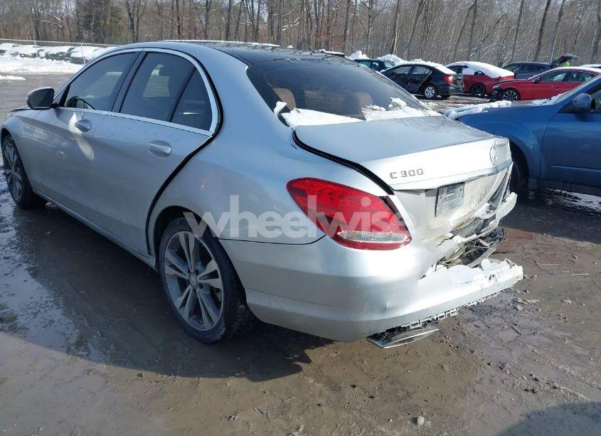 Photo 3 of 2015 Mercedes-benz C 300 4MATIC/LUXURY 4MATIC/SPORT 4MATIC (VIN 55SWF4KBXFU001549)