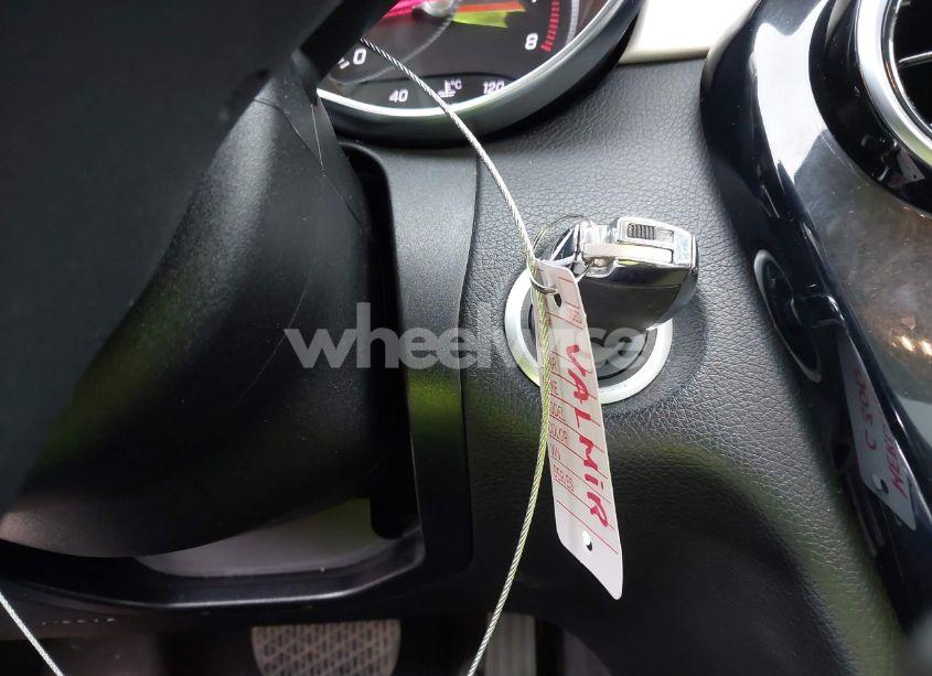 Photo 11 of 2015 Mercedes-benz C 300 4MATIC/LUXURY 4MATIC/SPORT 4MATIC (VIN 55SWF4KBXFU009229)