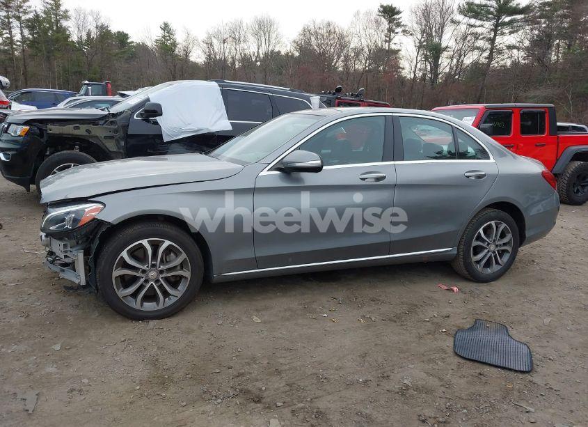 Photo 15 of 2015 Mercedes-benz C 300 4MATIC/LUXURY 4MATIC/SPORT 4MATIC (VIN 55SWF4KBXFU009229)