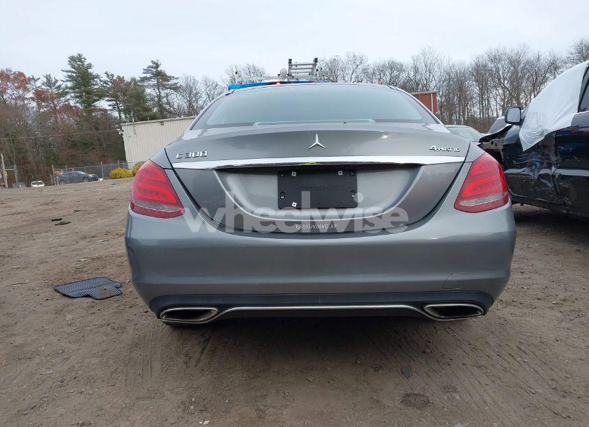 Photo 17 of 2015 Mercedes-benz C 300 4MATIC/LUXURY 4MATIC/SPORT 4MATIC (VIN 55SWF4KBXFU009229)