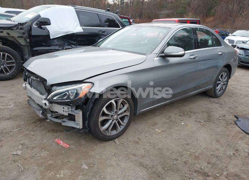 Photo 2 of 2015 Mercedes-benz C 300 4MATIC/LUXURY 4MATIC/SPORT 4MATIC (VIN 55SWF4KBXFU009229)