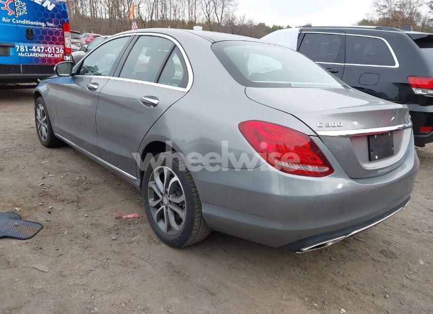 Photo 3 of 2015 Mercedes-benz C 300 4MATIC/LUXURY 4MATIC/SPORT 4MATIC (VIN 55SWF4KBXFU009229)