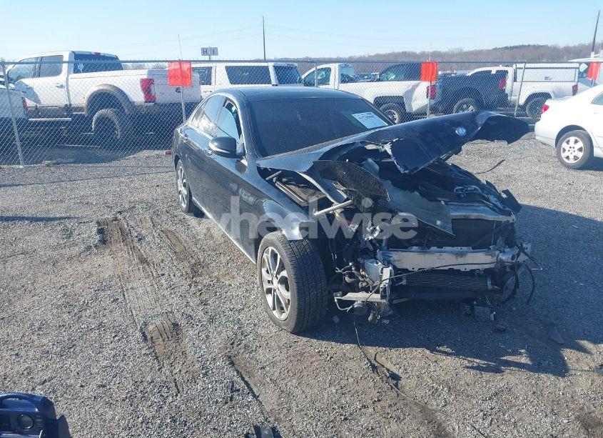 2015 Mercedes-benz C 300 4MATIC/LUXURY 4MATIC/SPORT 4MATIC (VIN 55SWF4KBXFU028721) main photo