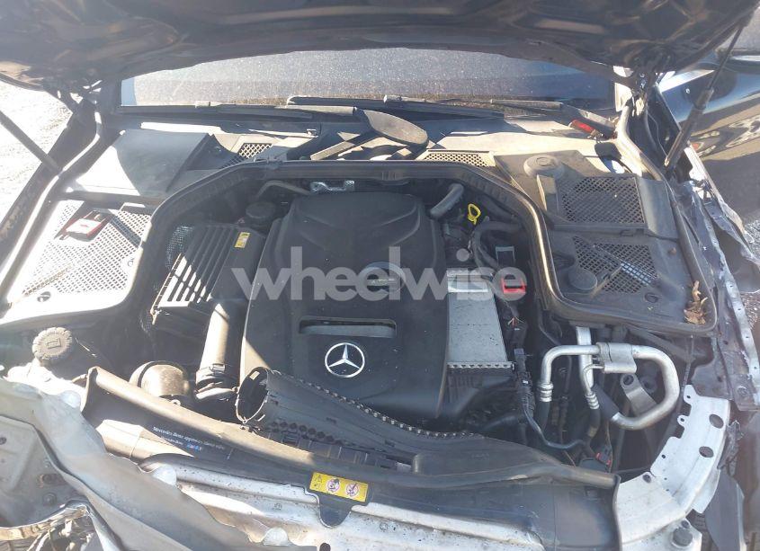 Photo 10 of 2015 Mercedes-benz C 300 4MATIC/LUXURY 4MATIC/SPORT 4MATIC (VIN 55SWF4KBXFU028721)