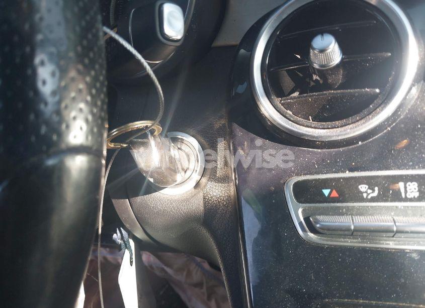 Photo 11 of 2015 Mercedes-benz C 300 4MATIC/LUXURY 4MATIC/SPORT 4MATIC (VIN 55SWF4KBXFU028721)